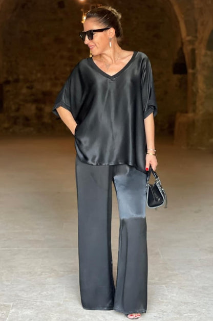 Ensemble Pantalon & Haut Satiné Noir – Élégance Décontractée