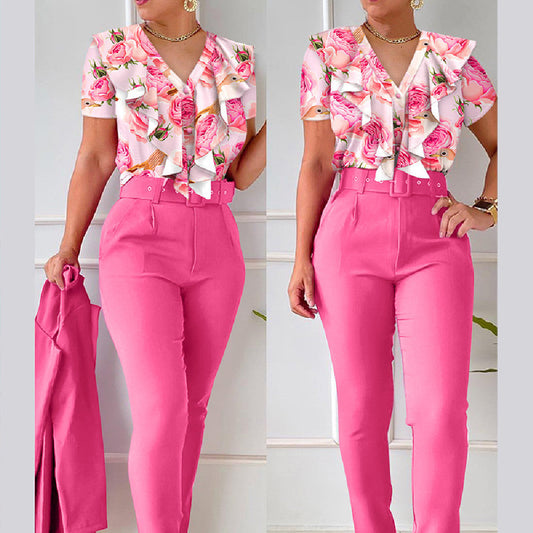 Ensemble Chic Fleuri – Blouse à Volants et Pantalon Taille Haute Rose