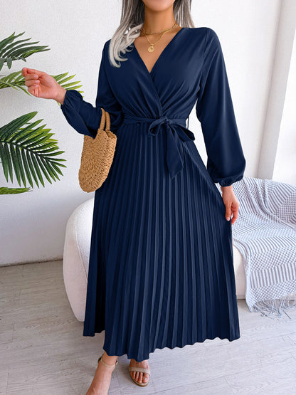 Robe Longue Élégance Royale – Plissée et Ceinturée Bleu Roi